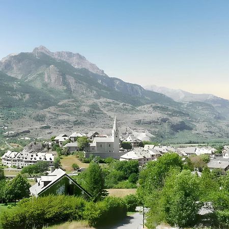 Appartement Paisible A Saint-Crepin Avec Vue Sur La Montagne Екстериор снимка