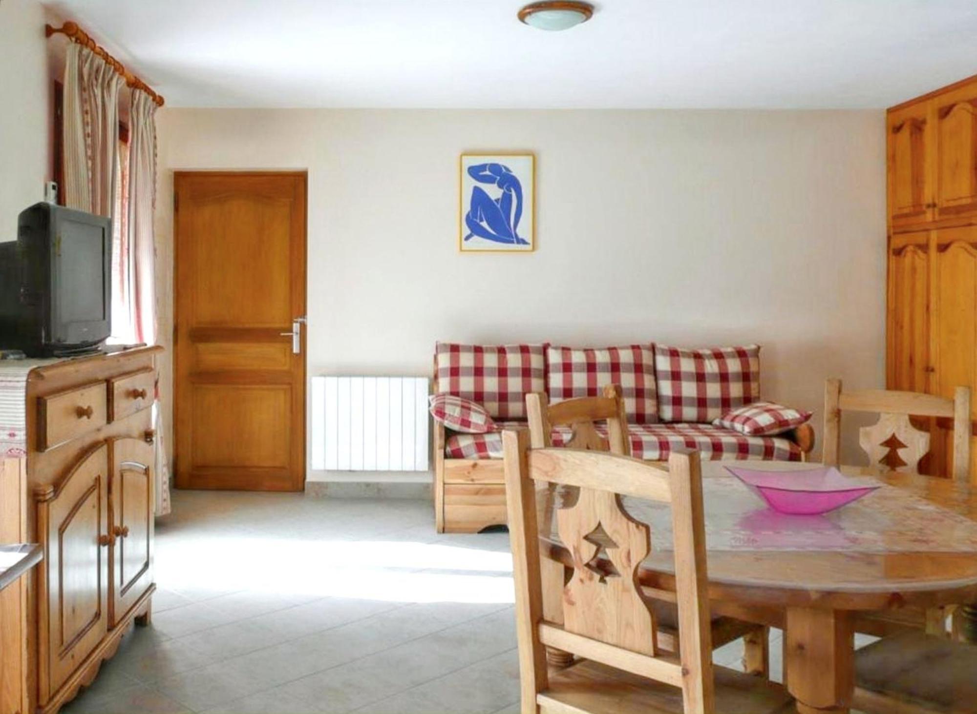 Appartement Paisible A Saint-Crepin Avec Vue Sur La Montagne Екстериор снимка