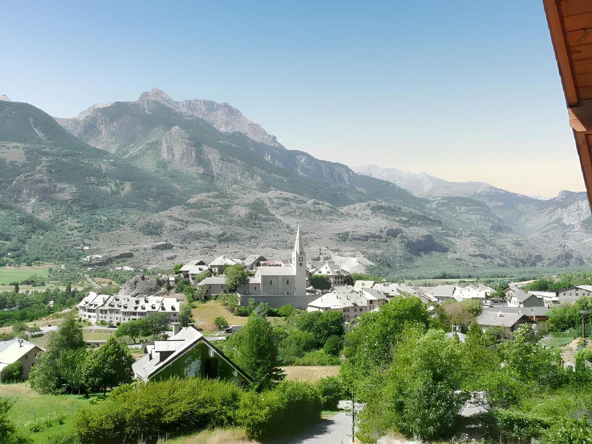 Appartement Paisible A Saint-Crepin Avec Vue Sur La Montagne Екстериор снимка