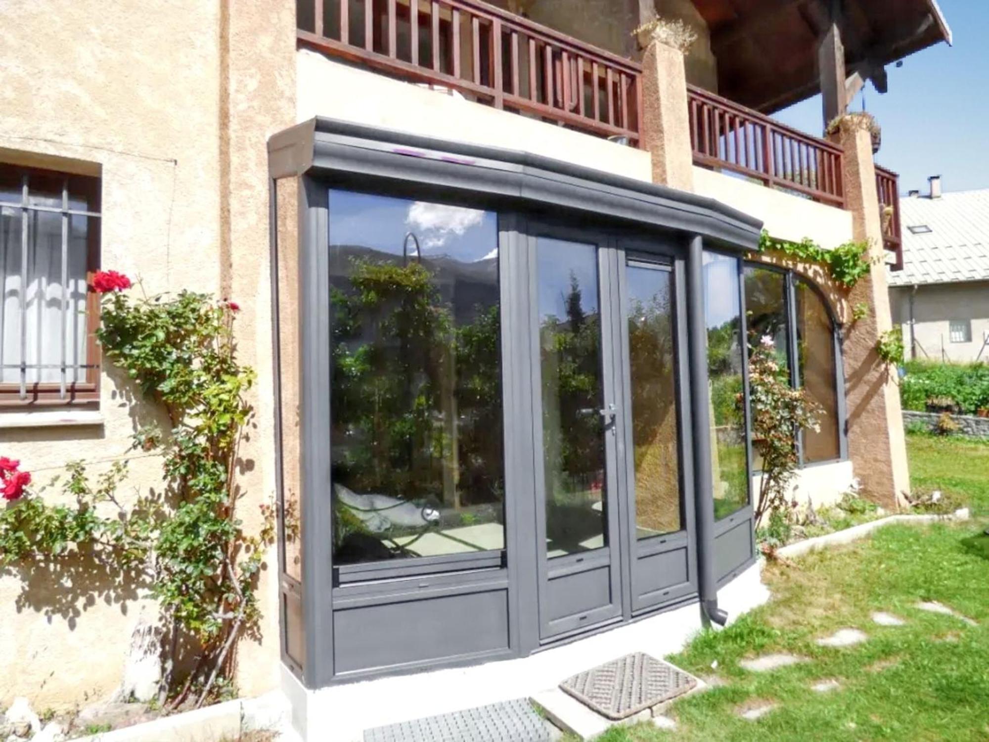 Appartement Paisible A Saint-Crepin Avec Vue Sur La Montagne Екстериор снимка